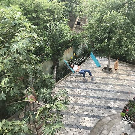 Bajo Guest House 쿠타이시 외부 사진