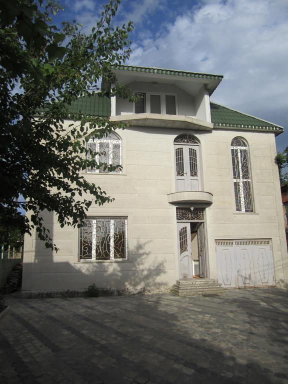 Bajo Guest House 쿠타이시 외부 사진