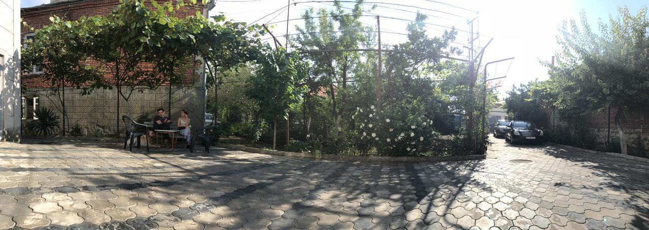 Bajo Guest House 쿠타이시 외부 사진