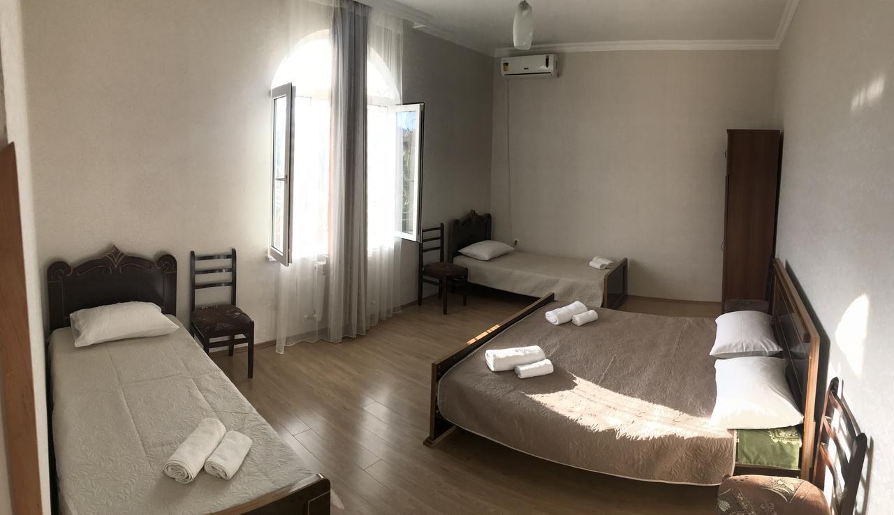 Bajo Guest House 쿠타이시 외부 사진