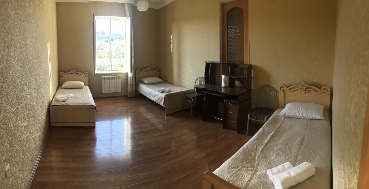 Bajo Guest House 쿠타이시 외부 사진