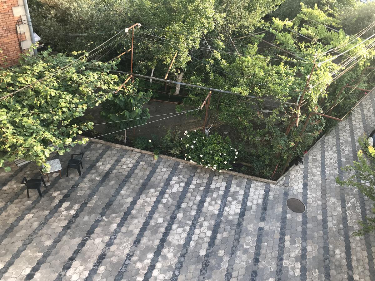 Bajo Guest House 쿠타이시 외부 사진